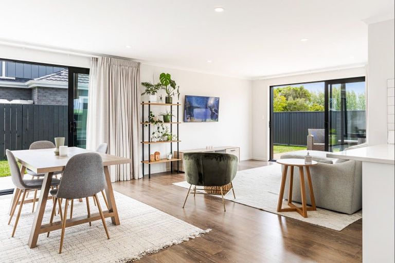 Photo of property in 1/8 Dale Road, Whenuapai, Auckland, 0618