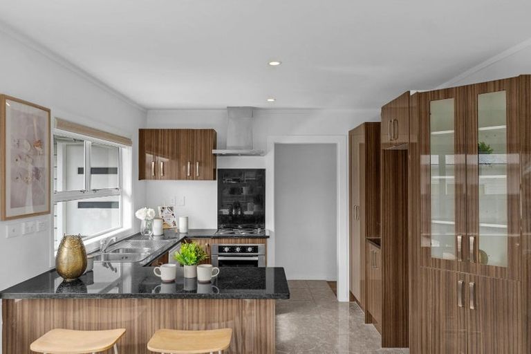 Photo of property in 115 Settlement Road, Papakura, 2110