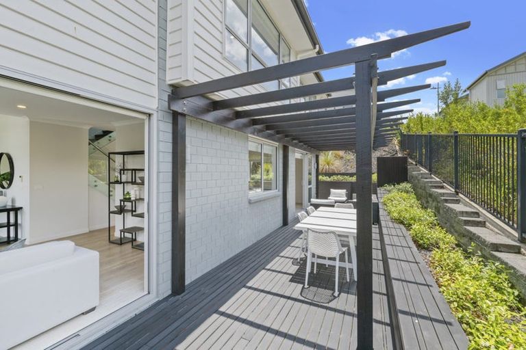 Photo of property in 35 Remuremu Street, Long Bay, Auckland, 0630