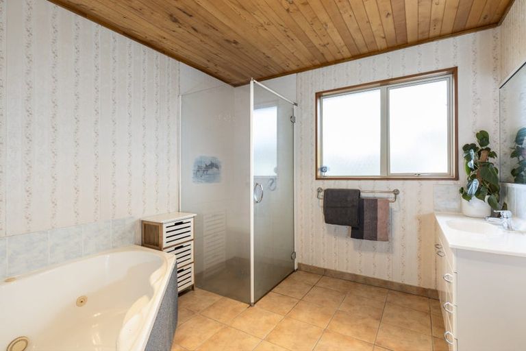 Photo of property in 16 Westhaven Place, Redwoodtown, Blenheim, 7201