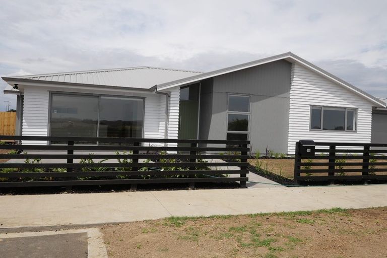 Photo of property in 11 Wheriko Avenue, Glenbrook, Waiuku, 2681