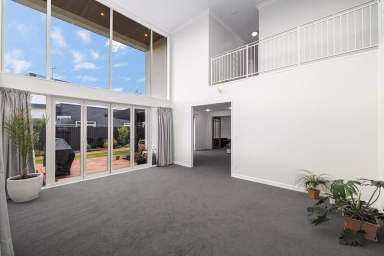 Photo of property in 92 Bibiana Street, Aidanfield, Christchurch, 8025