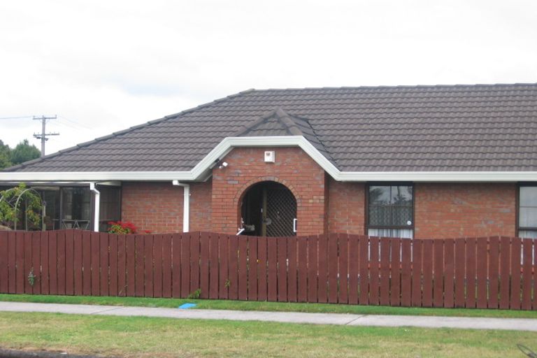 Photo of property in 8a Wellington Street, Papakura, 2110