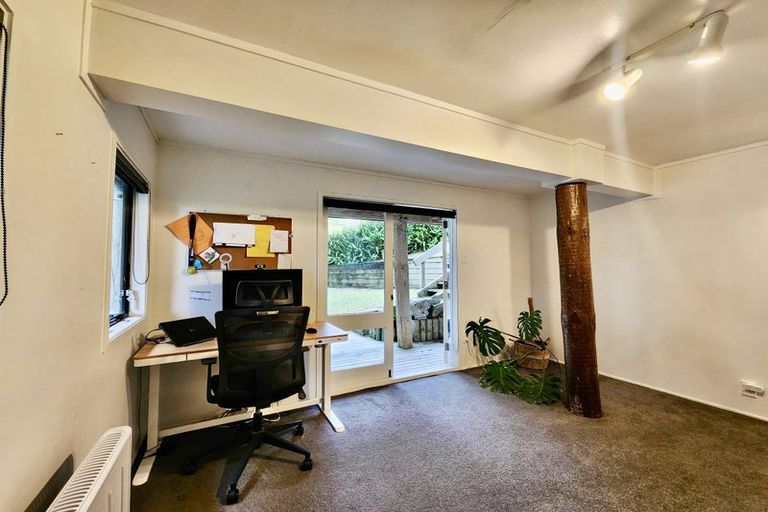 Photo of property in 32 Aeroview Drive, Beach Haven, Auckland, 0626