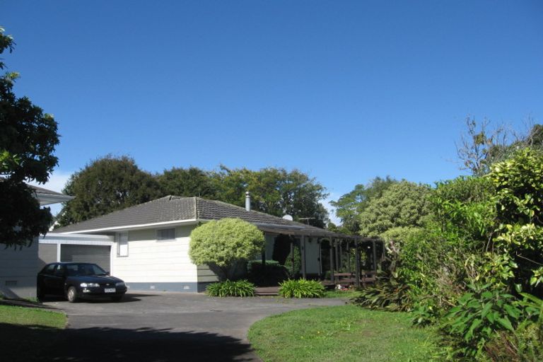 Photo of property in 1/21 Lewisham Street, Highland Park, Auckland, 2010