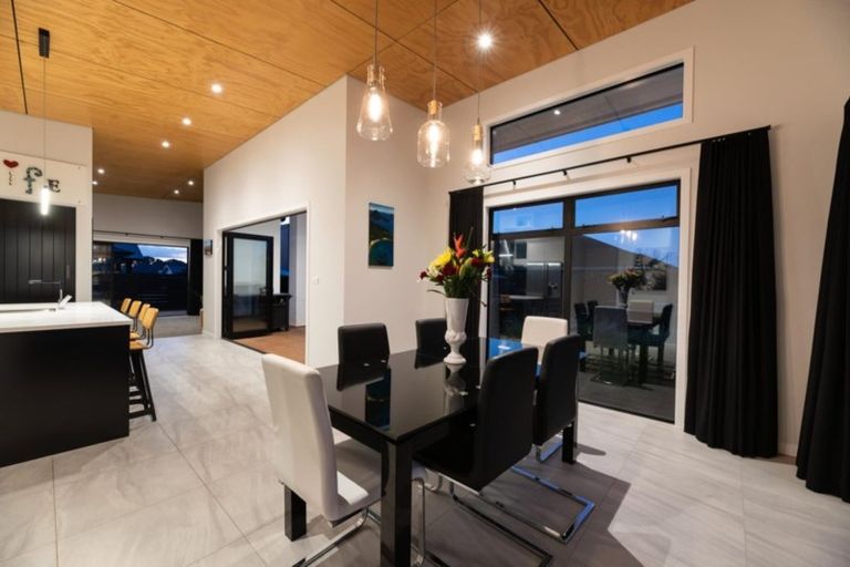 Photo of property in 23 Selliera Place, Papamoa Beach, Papamoa, 3118