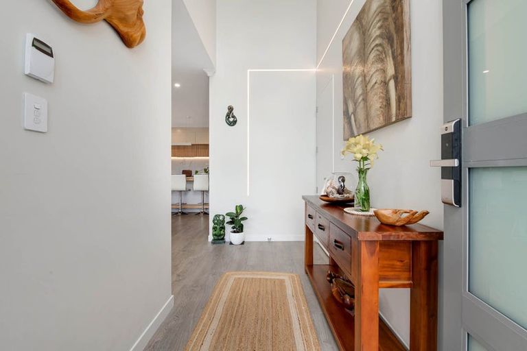 Photo of property in 87 Argent Lane, Wainui, 0932