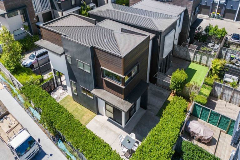 Photo of property in 35 Carder Court, Hobsonville, Auckland, 0618