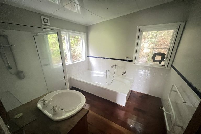 Photo of property in 20 Winchester Street, Kaiwharawhara, Wellington, 6035