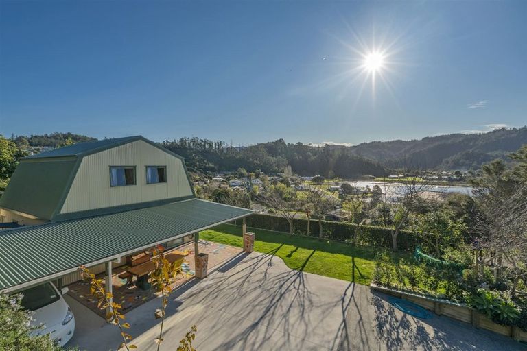 Photo of property in 11 Patton Place, Tairua, 3508