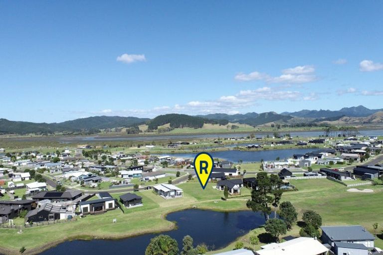 Photo of property in 107 Rangiora Crescent, Matarangi, Whitianga, 3592