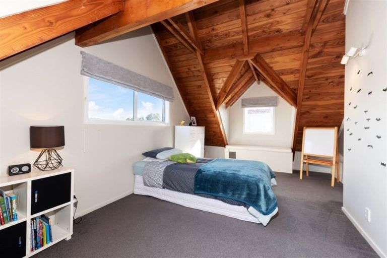 Photo of property in 1a Barberry Lane, Te Atatu Peninsula, Auckland, 0610