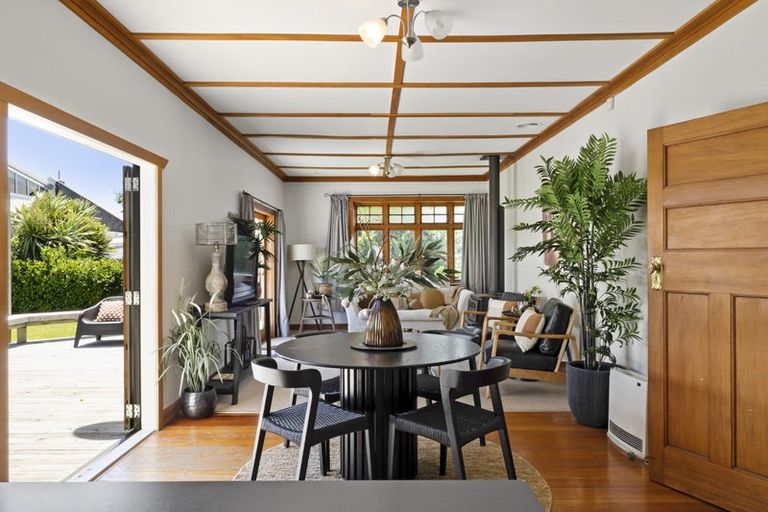 Photo of property in 32 Cutfield Road, New Plymouth, 4310