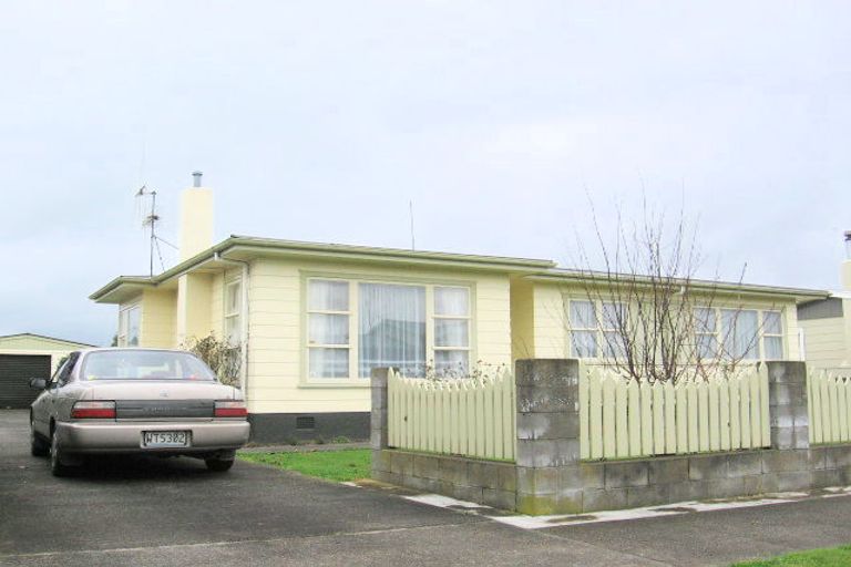 Photo of property in 11 Dewe Avenue, Feilding, 4702