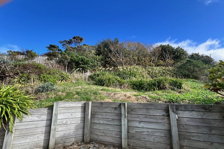 Photo of property in 6 Bowes Crescent, Strathmore Park, Wellington, 6022