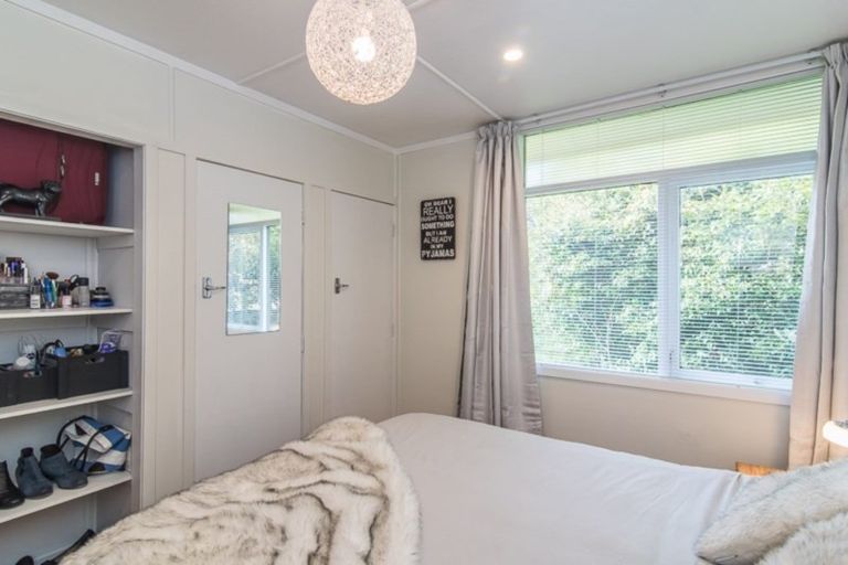 Photo of property in 5 Aorangi Road, Paraparaumu, 5032