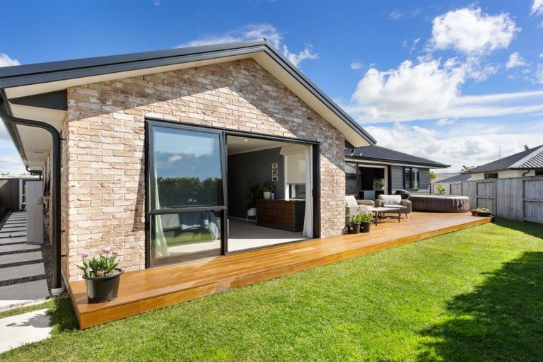 Photo of property in 7 Cotula Way, Papamoa Beach, Papamoa, 3118