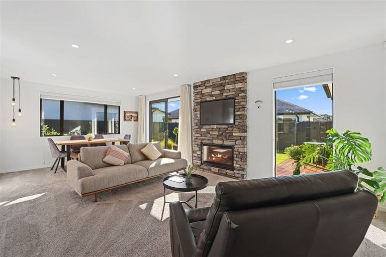 Photo of property in 5 William Deans Drive, Prebbleton, 7604