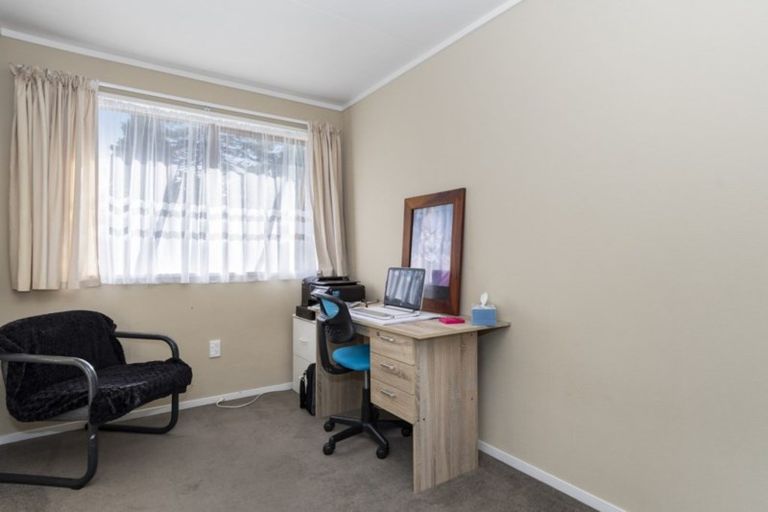 Photo of property in 1 Kaiwha Road, Welcome Bay, Tauranga, 3175