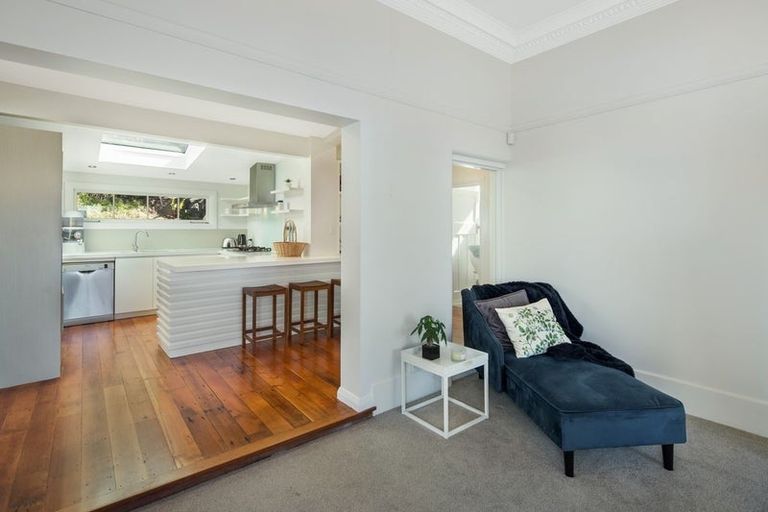 Photo of property in 72 Owhiro Bay Parade, Owhiro Bay, Wellington, 6023