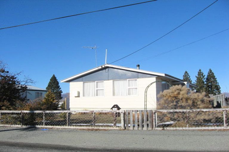 Photo of property in 50 Omahau Crescent, Twizel, 7901