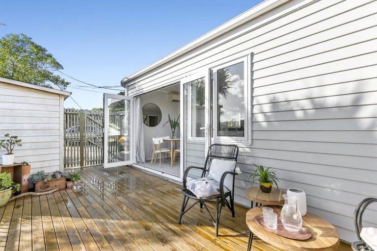 Photo of property in 59c Volga Street, Island Bay, Wellington, 6023