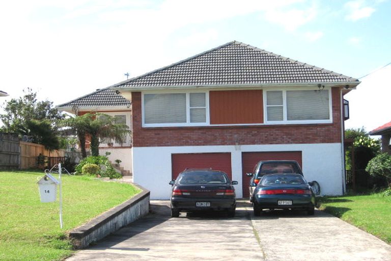 Photo of property in 14 Jaemont Avenue, Te Atatu South, Auckland, 0610