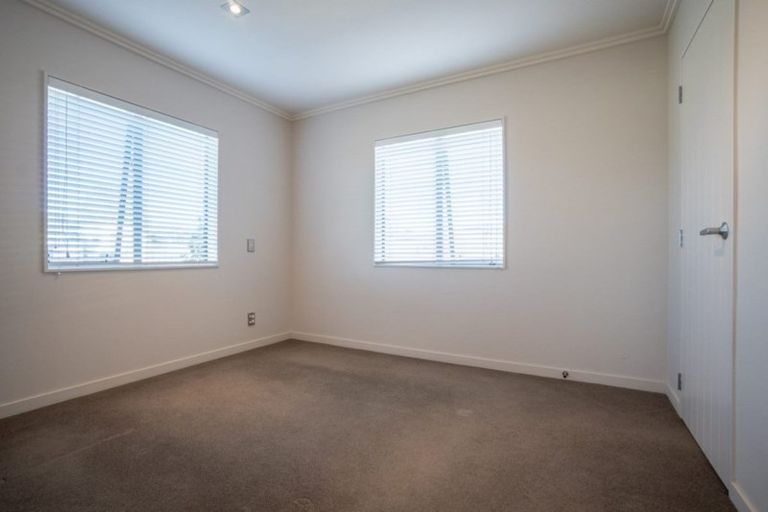 Photo of property in 21 Rosalie Terrace, Kelvin Grove, Palmerston North, 4414
