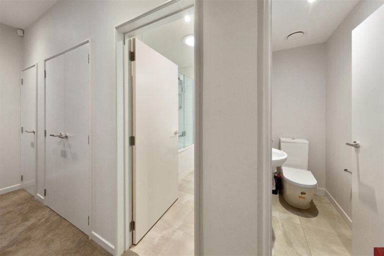 Photo of property in 10 Patiti Parade, Mangere Bridge, Auckland, 2022