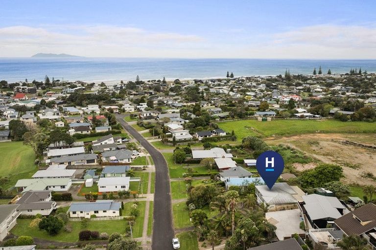 Photo of property in 58 The Crescent, Waihi Beach, 3611