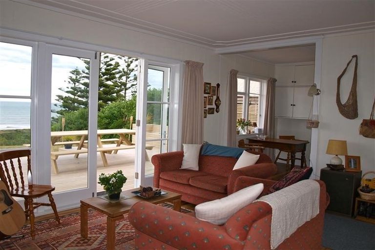 Photo of property in 133 Karaka Street, Castlecliff, Whanganui, 4501