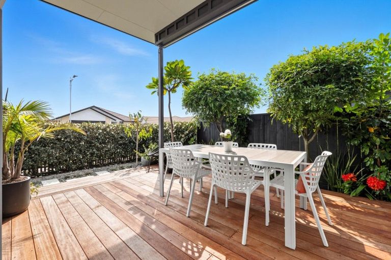 Photo of property in 6 Kahuparere Crescent, Pyes Pa, Tauranga, 3112