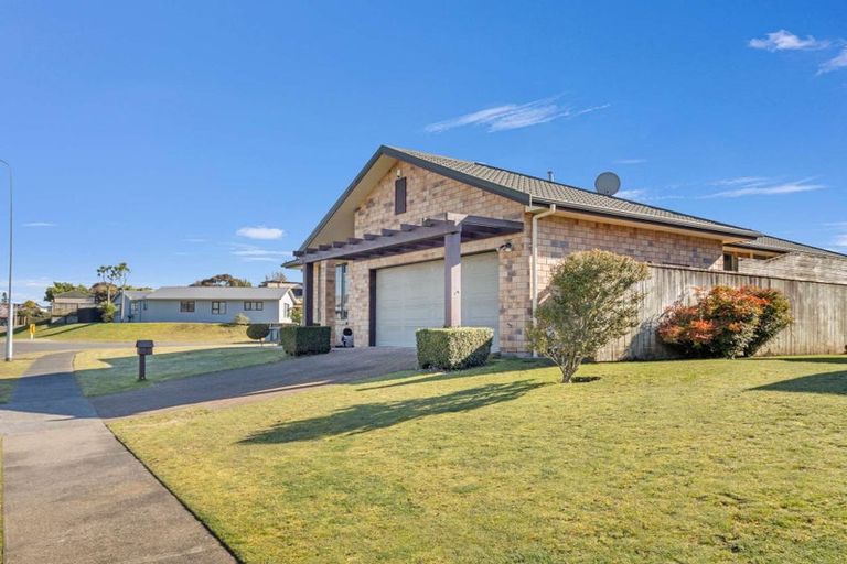 Photo of property in 1 Suffolk Drive, Otamatea, Whanganui, 4500