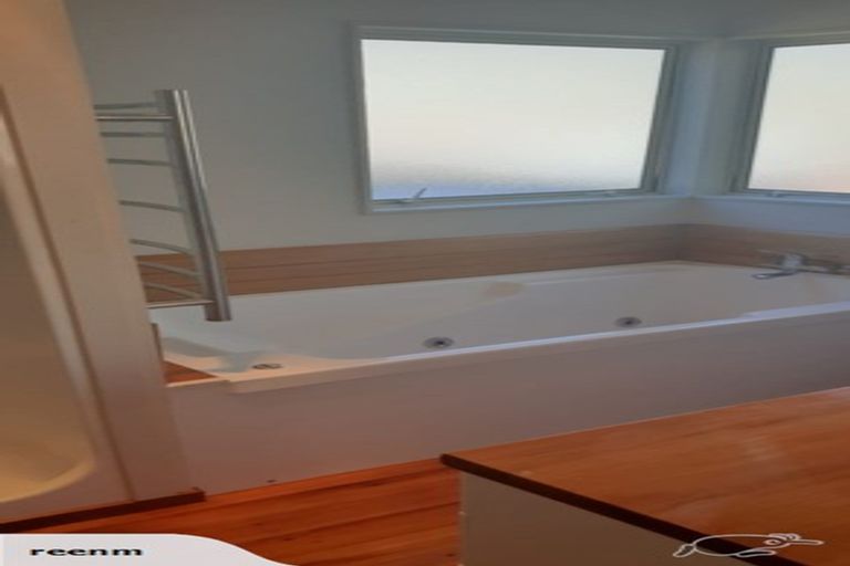 Photo of property in 6 The Close, Greenhithe, Auckland, 0632