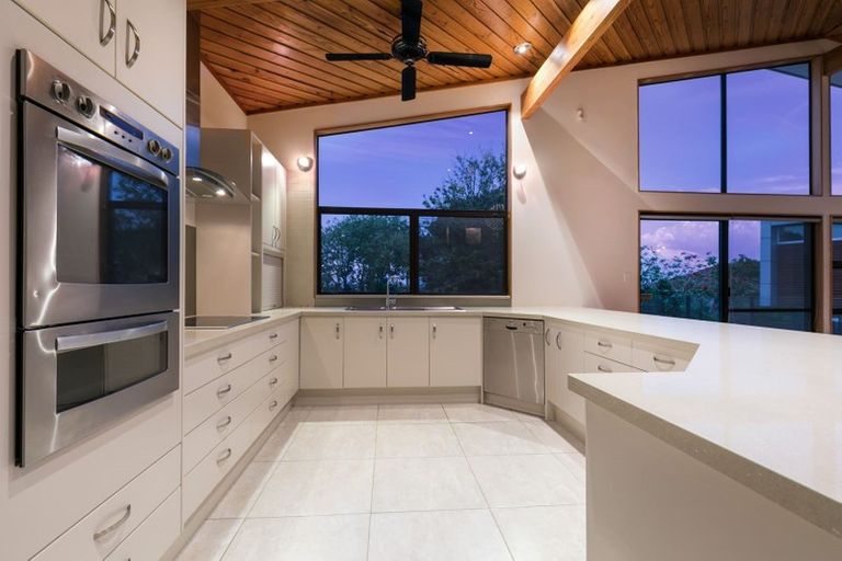 Photo of property in 453 East Coast Road, Murrays Bay, Auckland, 0630