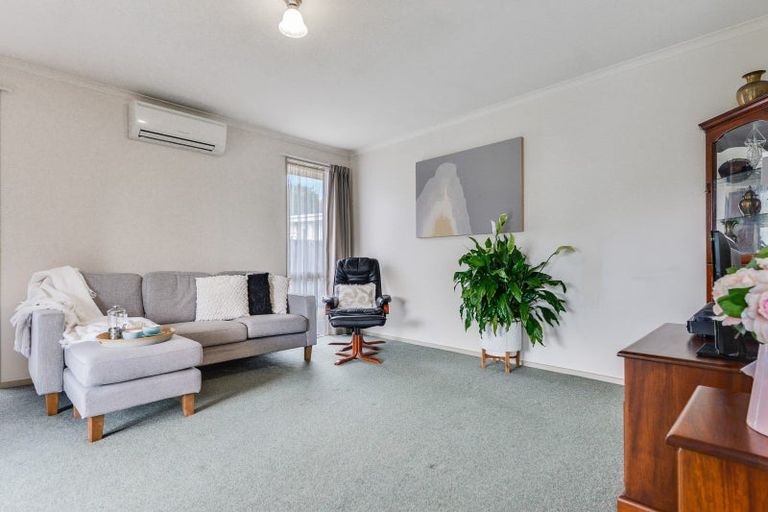 Photo of property in 13 Grevillea Place, Melville, Hamilton, 3206