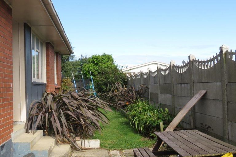 Photo of property in 303 Conyers Street, Strathern, Invercargill, 9812