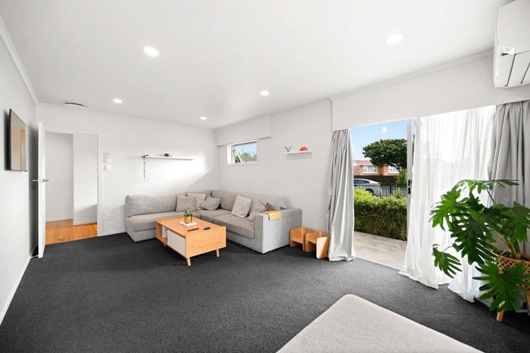 Photo of property in 30 Rhonda Avenue, Deanwell, Hamilton, 3206