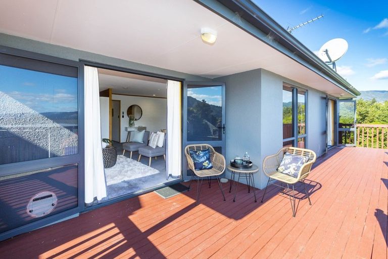 Photo of property in 3 Sunnyview Drive, Brown Owl, Upper Hutt, 5018