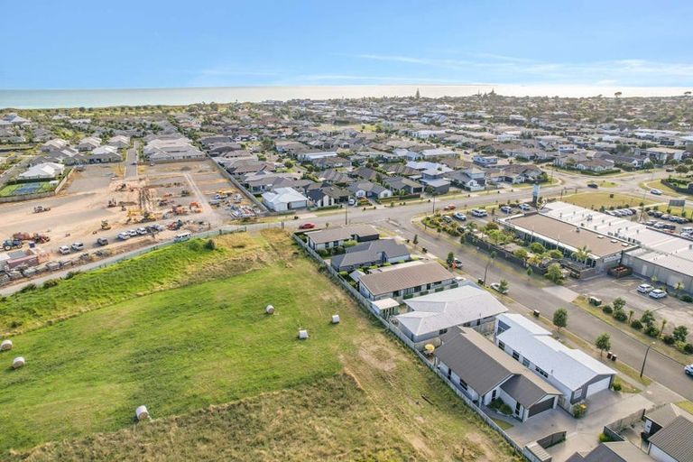 Photo of property in 12 Franks Way, Papamoa Beach, Papamoa, 3118