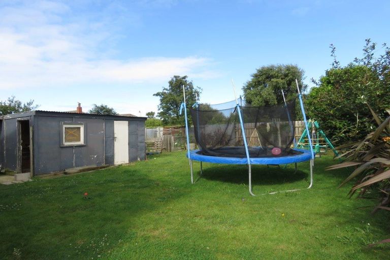 Photo of property in 303 Conyers Street, Strathern, Invercargill, 9812