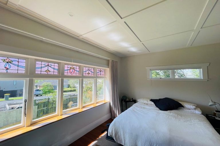 Photo of property in 14 Hanlon Crescent, Narrow Neck, Auckland, 0624