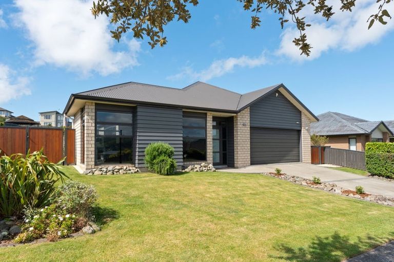 Photo of property in 21 Nelson Avenue, Aotea, Porirua, 5024