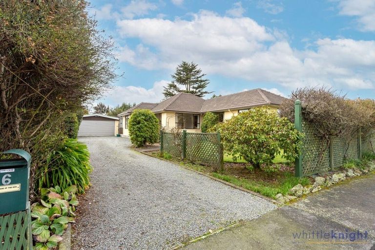 Photo of property in 6 Kyeburn Place, Avonhead, Christchurch, 8042