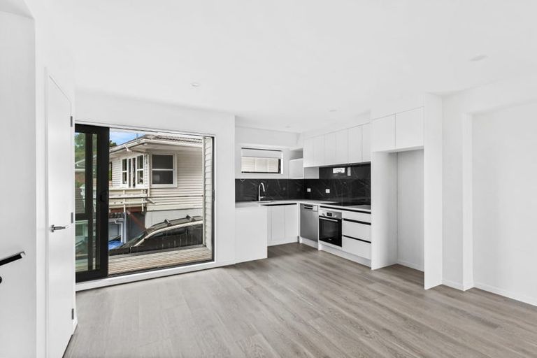 Photo of property in 4/53 Drake Street, Howick, Auckland, 2014