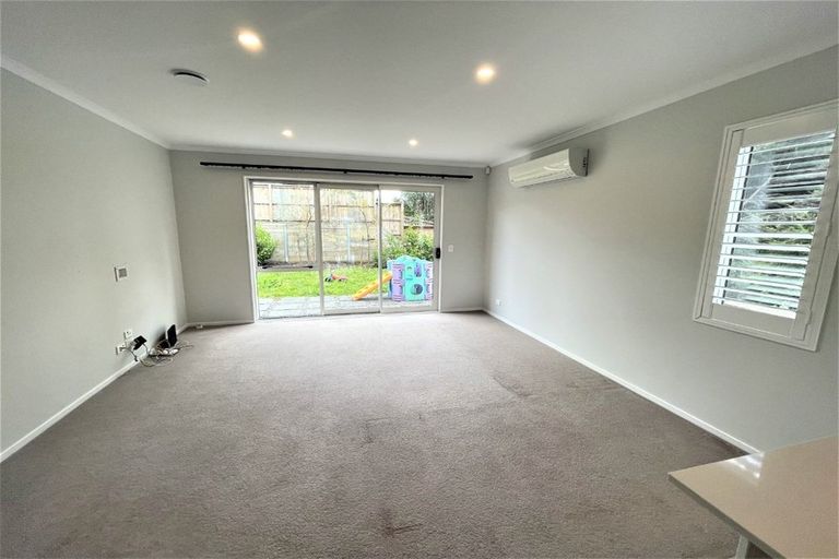 Photo of property in 15 Purei Lane, Massey, Auckland, 0614