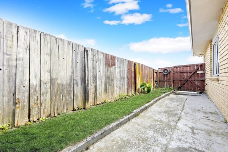 Photo of property in 39 Robert Skelton Place, Clendon Park, Auckland, 2103