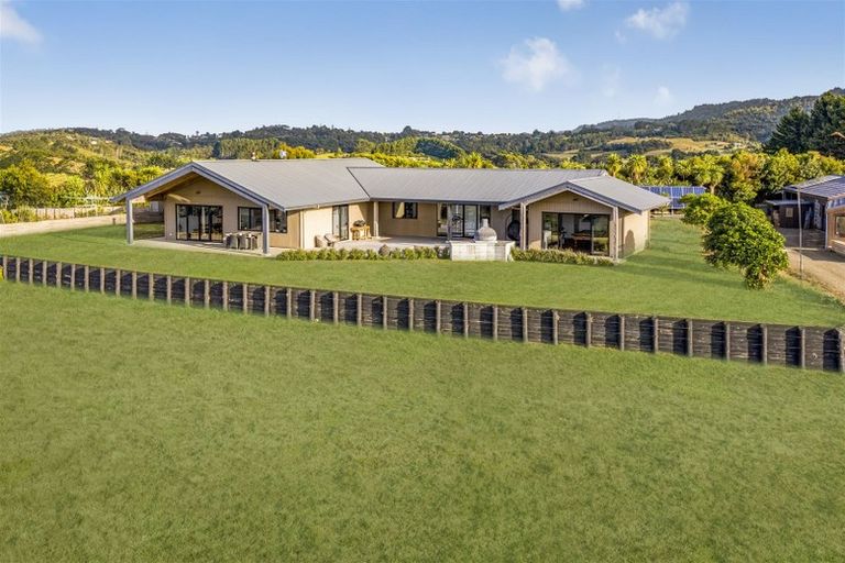 Photo of property in 24b Bethells Road, Waitakere, Auckland, 0816