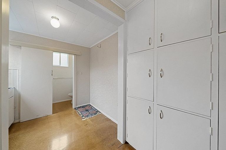 Photo of property in 3 Saint Edmund Crescent, Tawa, Wellington, 5028