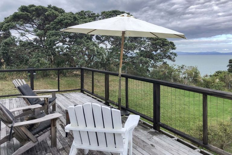 Photo of property in 69 Howard Road, Orere Point, 2585